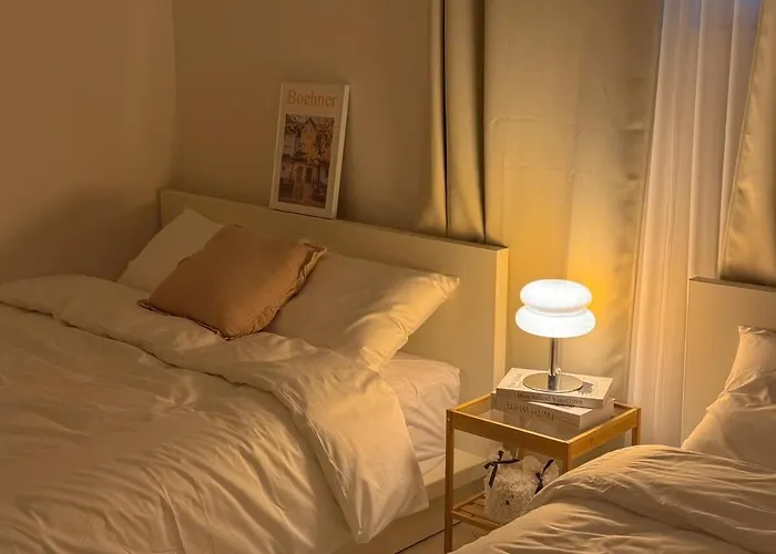 Villa Itaewon Station 10 Minutes,gyeongnidan-gil,itaewon World Food Street,beam Projector,netflix Wifi *