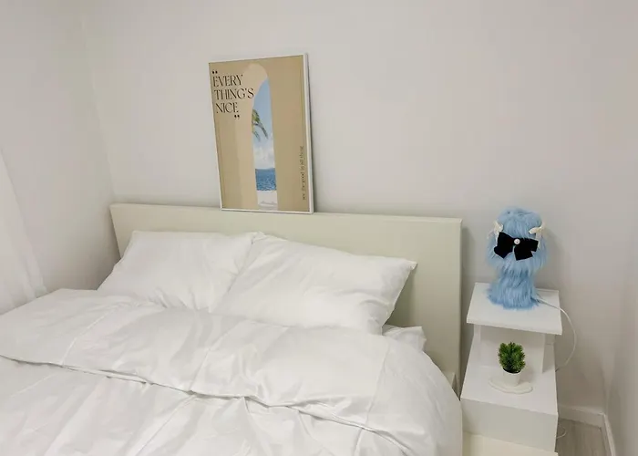 Itaewon Station 10 Minutes,gyeongnidan-gil,itaewon World Food Street,beam Projector,netflix Wifi Villa