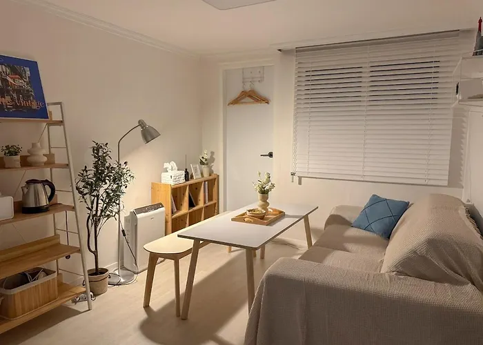 Villa Itaewon Station 10 Minutes,gyeongnidan-gil,itaewon World Food Street,beam Projector,netflix Wifi