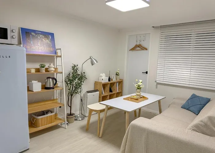 Villa Itaewon Station 10 Minutes,gyeongnidan-gil,itaewon World Food Street,beam Projector,netflix Wifi *