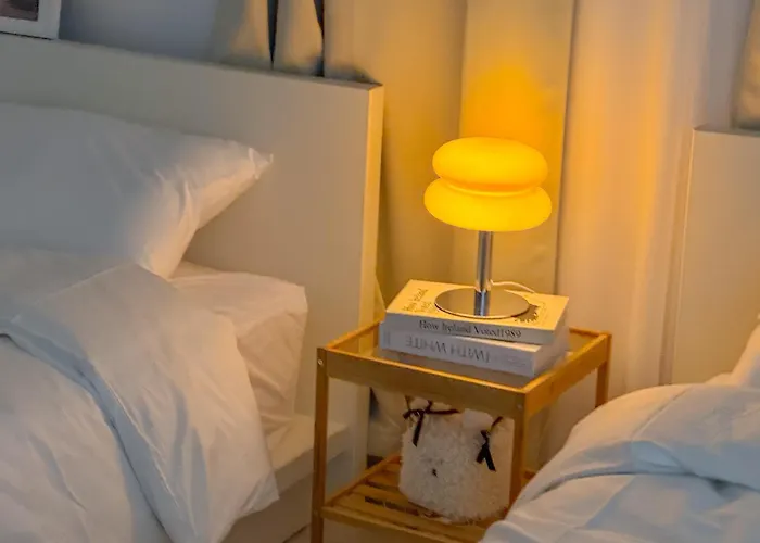 Itaewon Station 10 Minutes,gyeongnidan-gil,itaewon World Food Street,beam Projector,netflix Wifi * Seoul