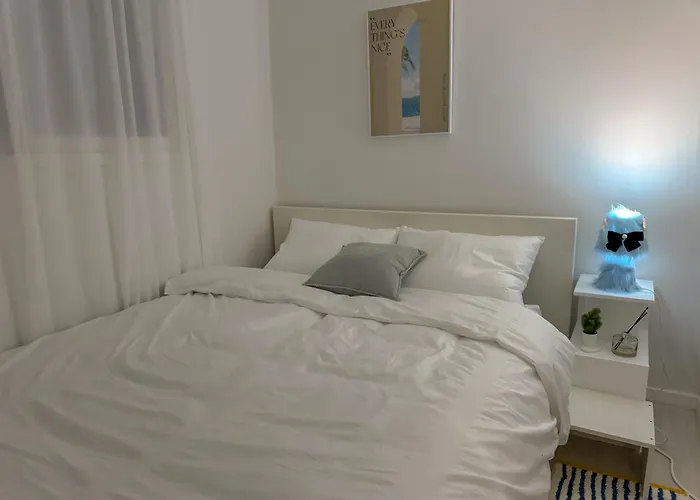 Itaewon Station 10 Minutes,gyeongnidan-gil,itaewon World Food Street,beam Projector,netflix Wifi * Seoul