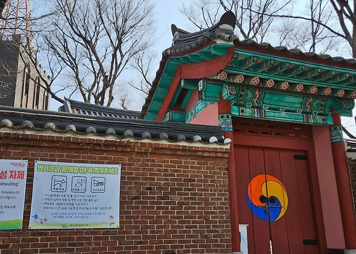Villa Itaewon Station 10 Minutes,gyeongnidan-gil,itaewon World Food Street,beam Projector,netflix Wifi *