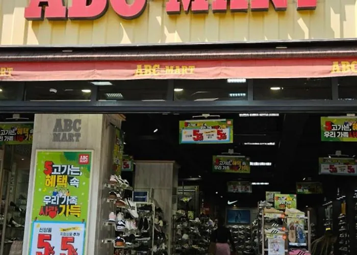 Itaewon Station 10 Minutes,gyeongnidan-gil,itaewon World Food Street,beam Projector,netflix Wifi Villa *